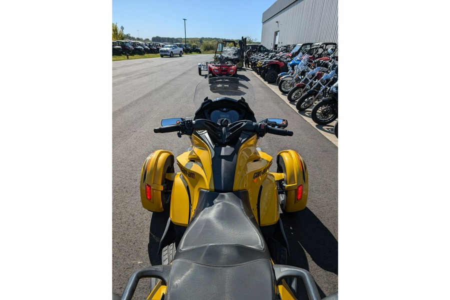 2013 Can-Am Spyder ST-S SE5