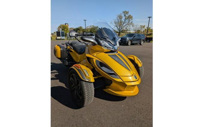 2013 Can-Am Spyder ST-S SE5