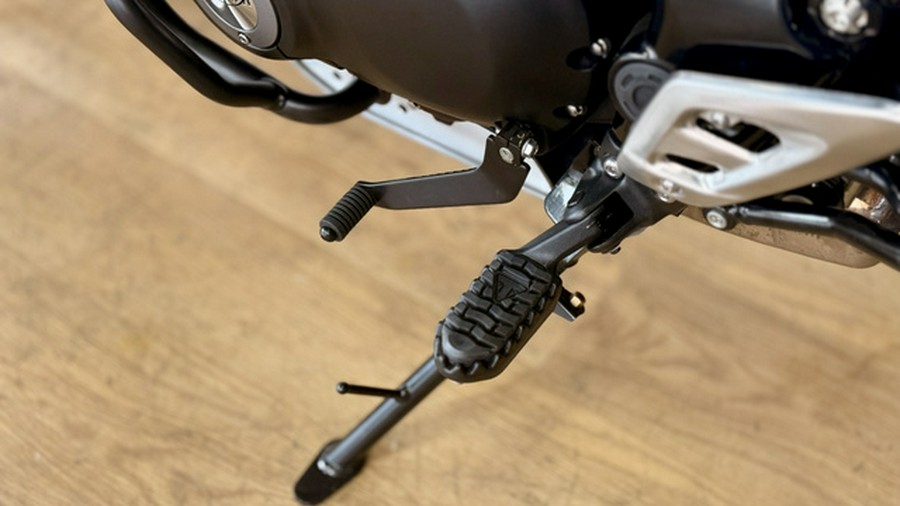 2026 Triumph Scrambler 400 XC