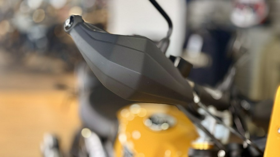 2026 Triumph Scrambler 400 XC