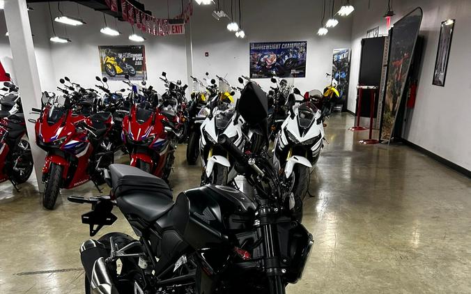 2025 Honda CB300R ABS