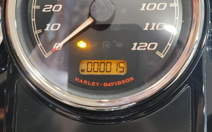2025 Harley-Davidson® Road King® Special Vivid Black FLHRXS