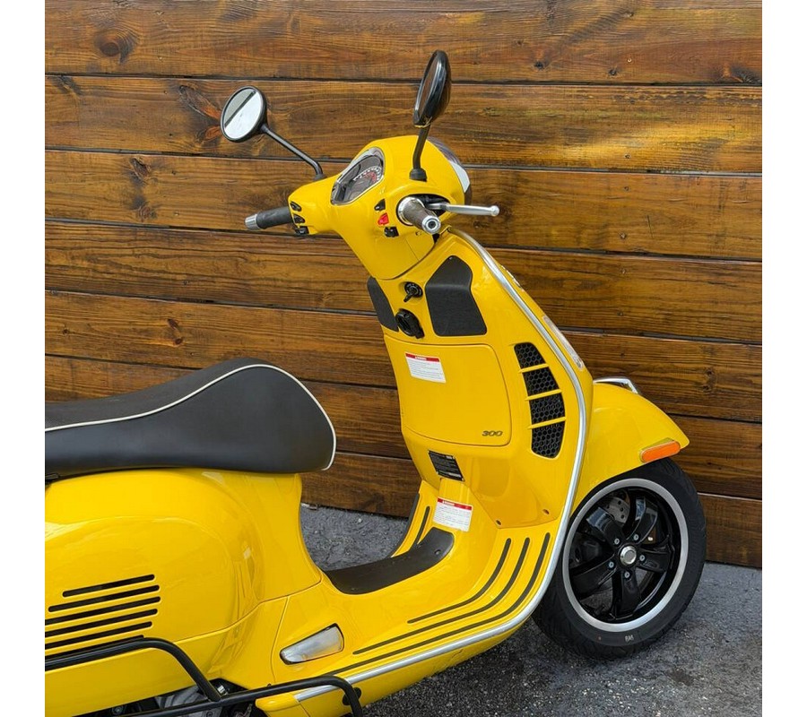 2022 Vespa GTS SUPER 300 HPE