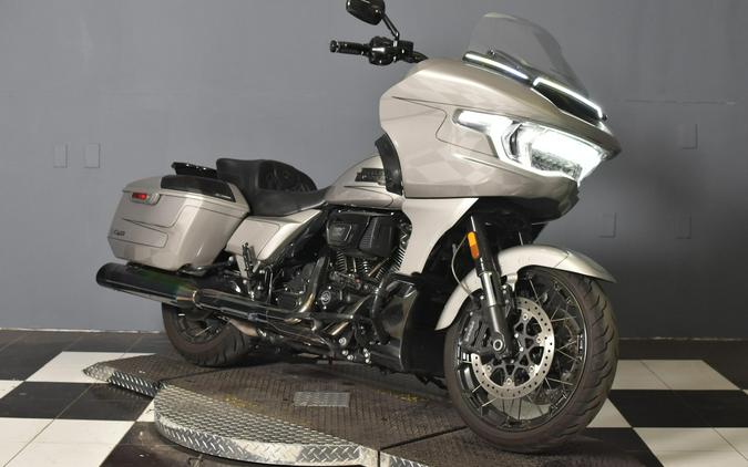 2023 Harley-Davidson CVO Road Glide Dark Platinum w/Pinstripe
