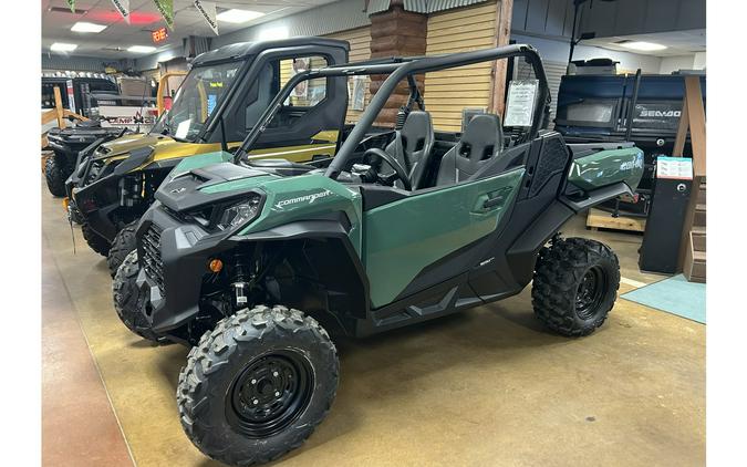 2026 Can-Am COMMANDER DPS 700