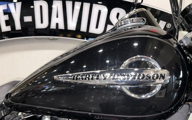 2018 Harley-Davidson Heritage Classic 114