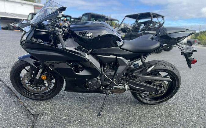 2025 Yamaha YZF R7