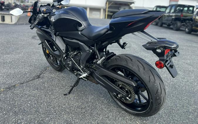 2025 Yamaha YZF R7