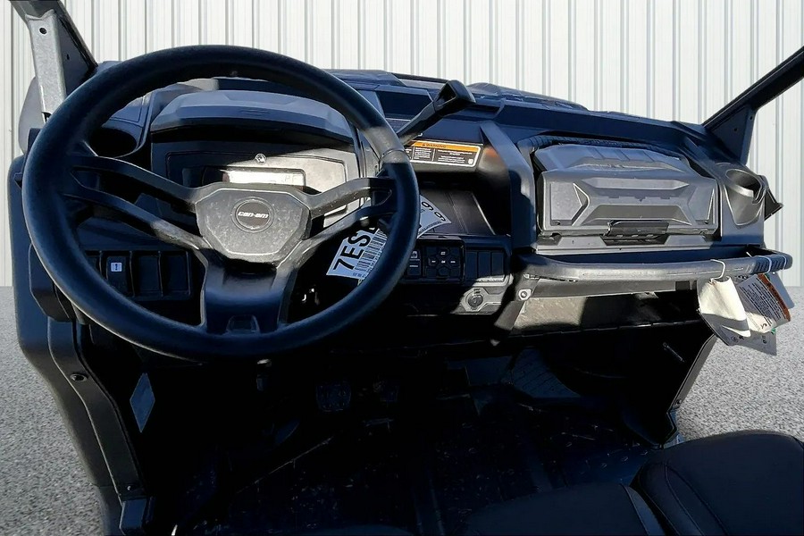 2025 Can-Am Defender XT HD7