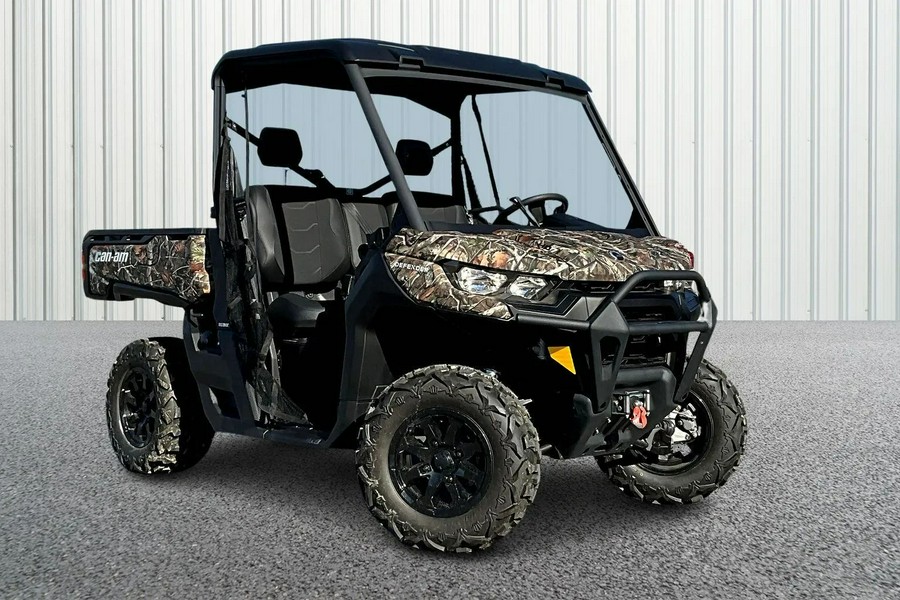 2025 Can-Am Defender XT HD7