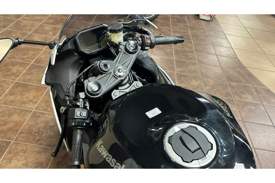 2026 Ninja® ZX™-6R ABS - Kawasaki