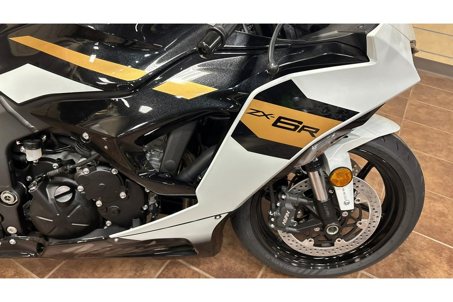 2026 Ninja® ZX™-6R ABS - Kawasaki