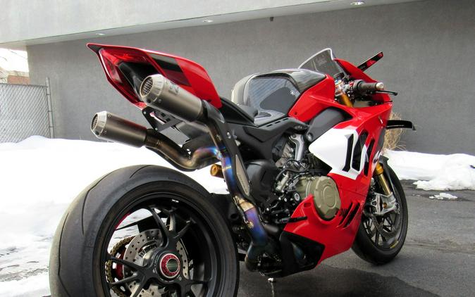 2024 Ducati Panigale V4 R