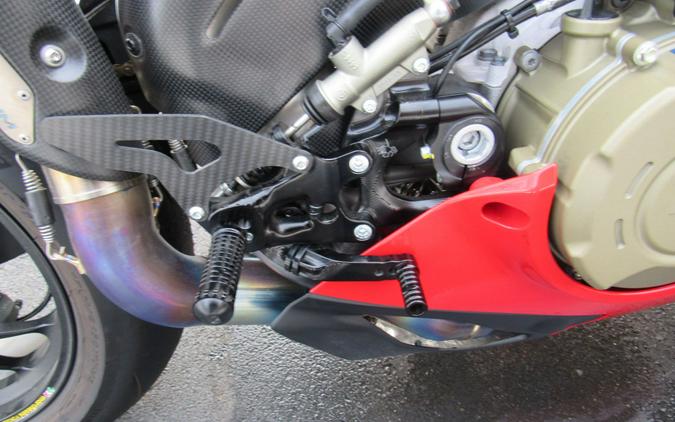 2024 Ducati Panigale V4 R