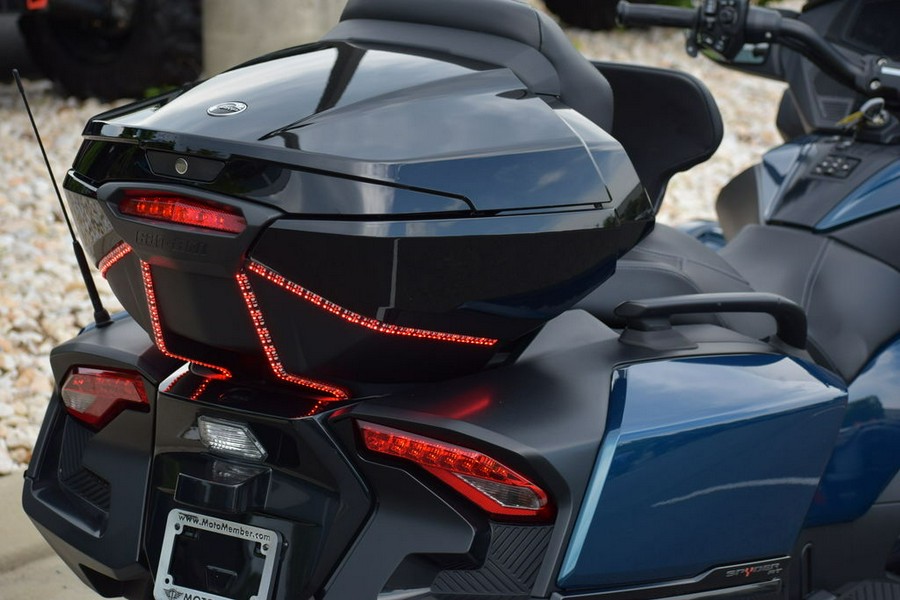 2020 Can-Am® Spyder® RT Limited Dark