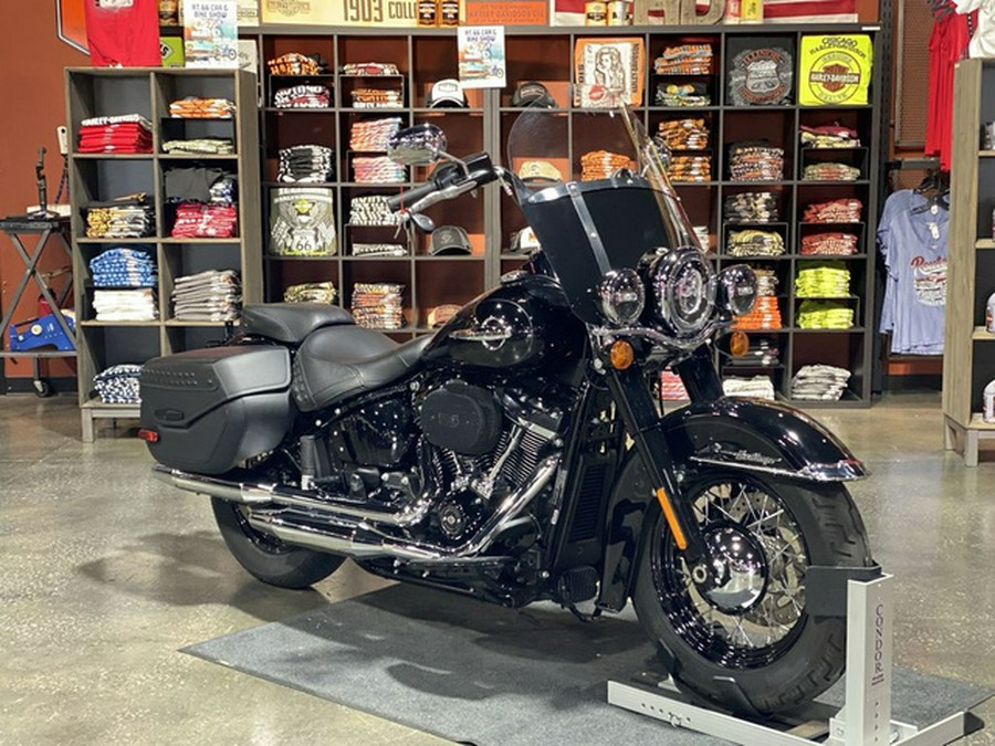 2020 Harley-Davidson FLHCS - Heritage Classic 114