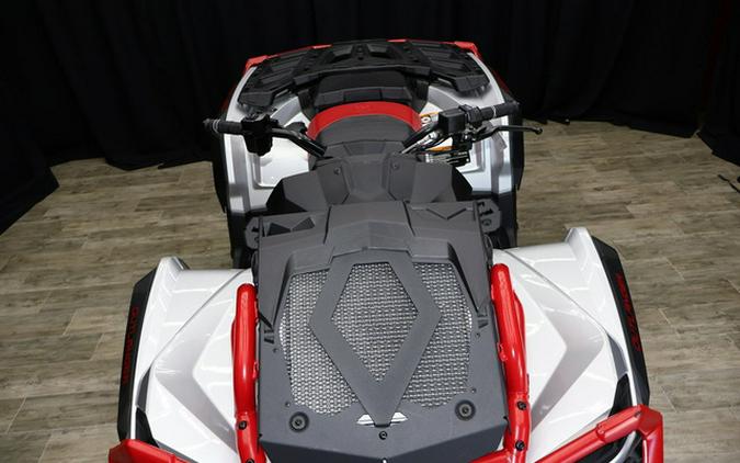 2024 Can-Am Outlander X Mr 1000R Hyper Silver & Legion Red