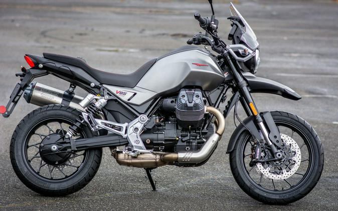 2025 Moto Guzzi V85 Strada