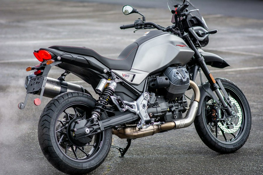 2025 Moto Guzzi V85 Strada