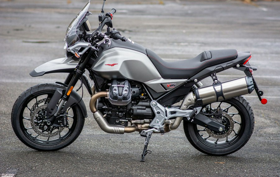 2025 Moto Guzzi V85 Strada