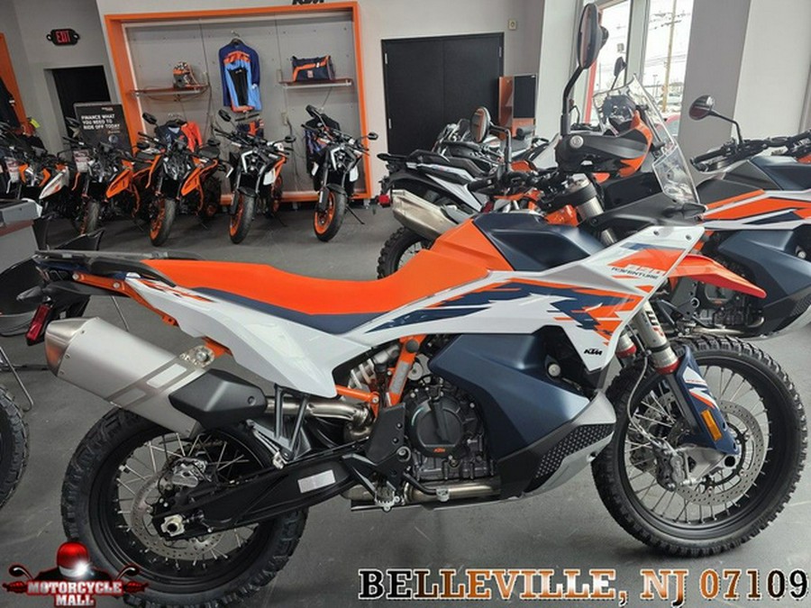 2025 KTM Adventure 890 R