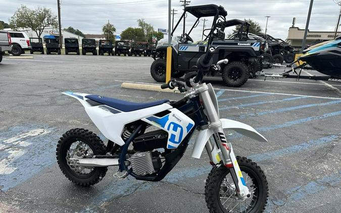 2024 Husqvarna® EE 3