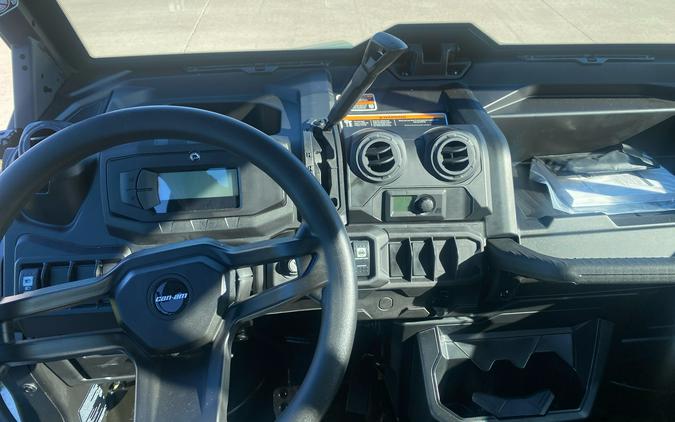 2026 Can-Am Defender DPS CAB HD10
