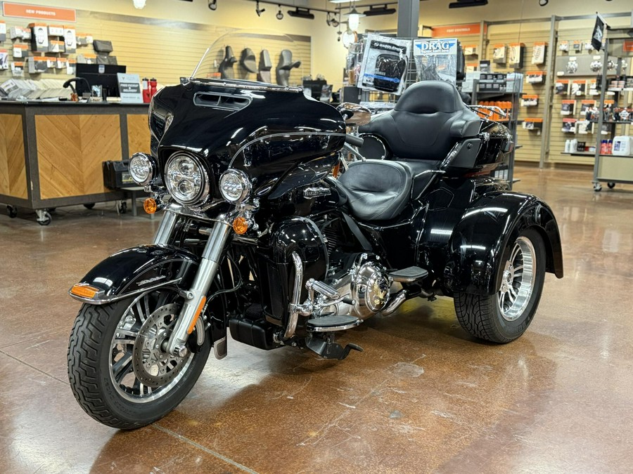 FLHTCUTG 2014 Tri Glide Ultra