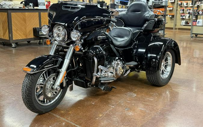 FLHTCUTG 2014 Tri Glide Ultra