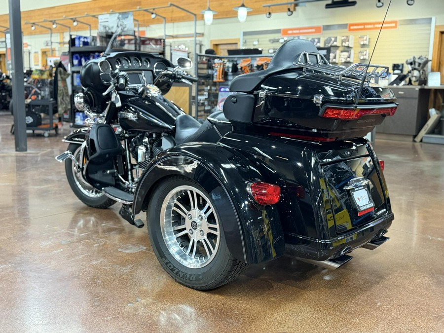 FLHTCUTG 2014 Tri Glide Ultra