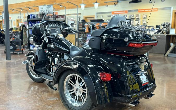 FLHTCUTG 2014 Tri Glide Ultra