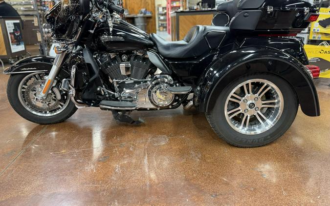 FLHTCUTG 2014 Tri Glide Ultra