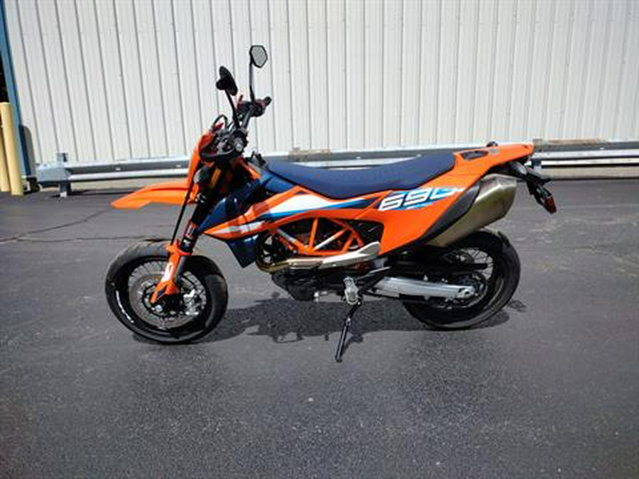 2024 KTM 690 SMC R