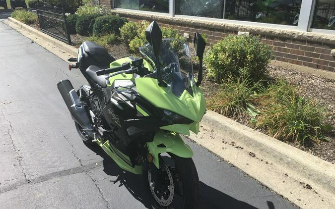 2026 Kawasaki Ninja® 500 SE ABS