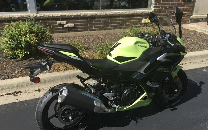 2026 Kawasaki Ninja® 500 SE ABS