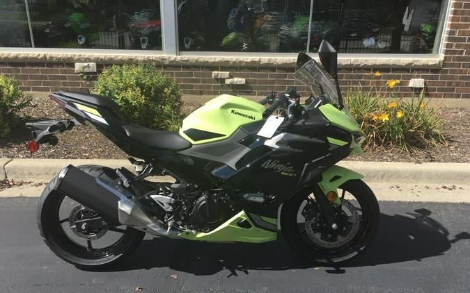 2026 Kawasaki Ninja® 500 SE ABS