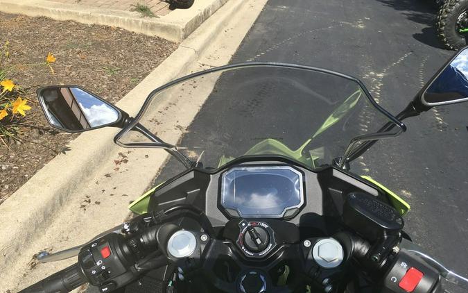 2026 Kawasaki Ninja® 500 SE ABS