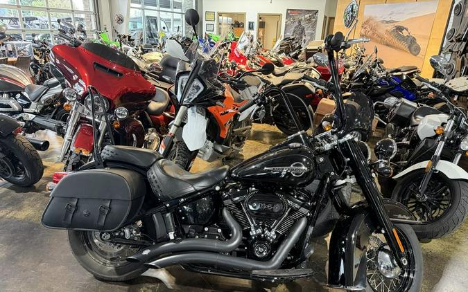 2020 Harley-Davidson® FLHCS - Heritage Classic 114