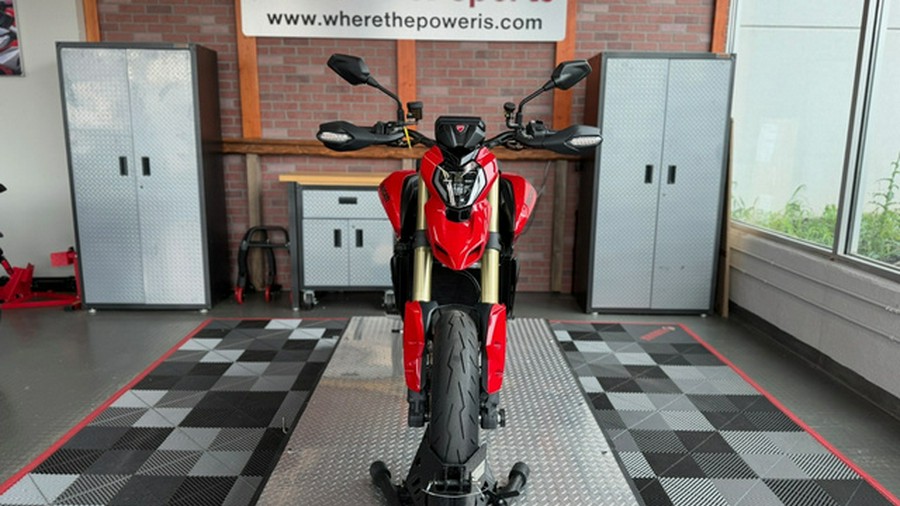 2026 Ducati Hypermotard V2