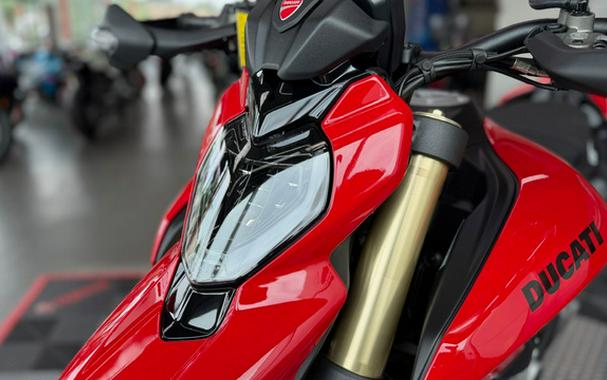 2026 Ducati Hypermotard V2