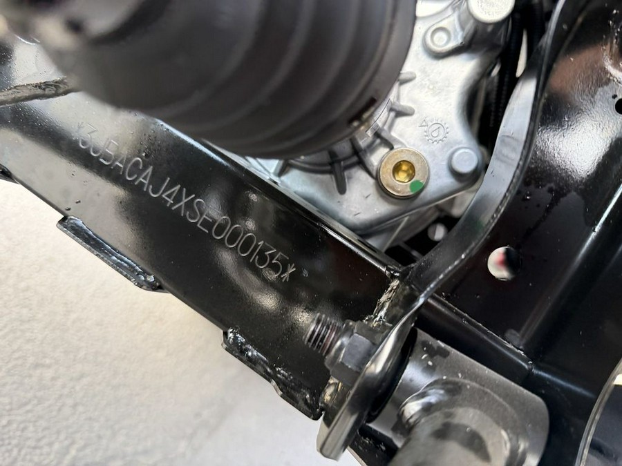 2025 Can-Am® Commander MAX XT 700