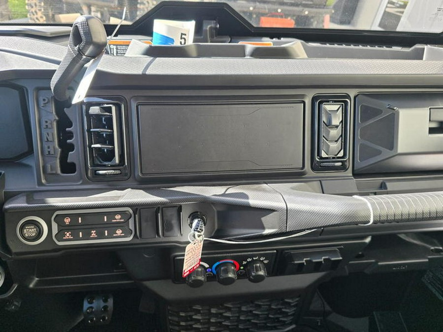 2026 Can-Am® Defender MAX XT CAB HD11