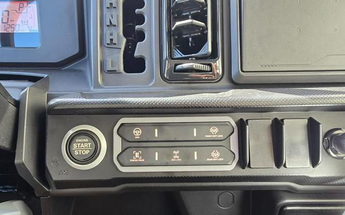 2026 Can-Am® Defender MAX XT CAB HD11