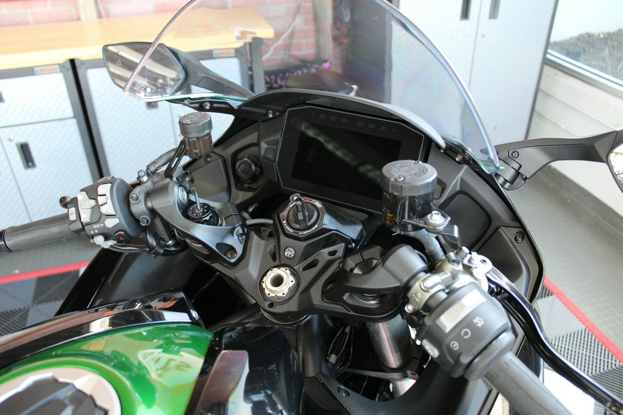 2022 Kawasaki Ninja® H2® SX SE