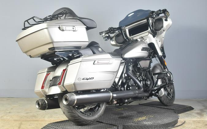 2023 Harley-Davidson CVO Street Glide FLHXSE