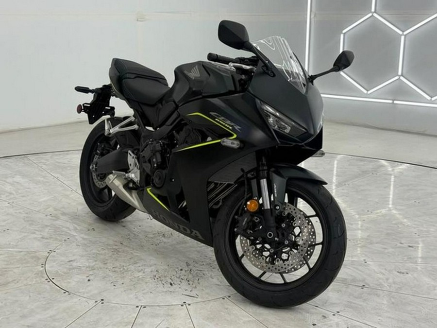 2026 Honda CBR650R E-Clutch