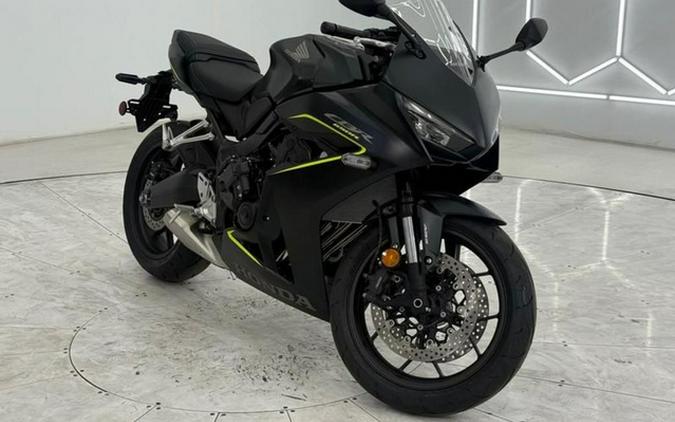 2026 Honda CBR650R E-Clutch