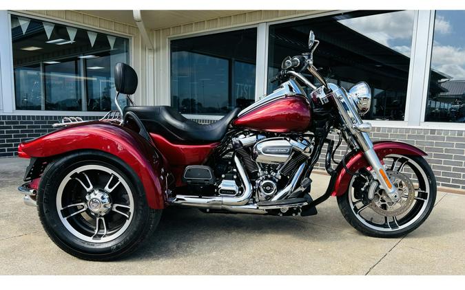 2017 Harley-Davidson® FLRT FREEWHEELER