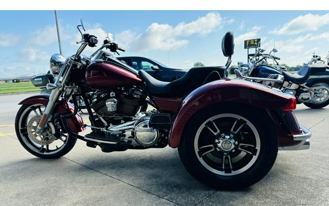 2017 Harley-Davidson® FLRT FREEWHEELER