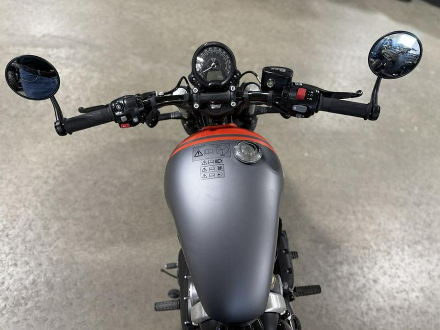 2025 Triumph Bonneville Bobber